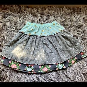 Matilda Jane skirt size 8 in Great condition.